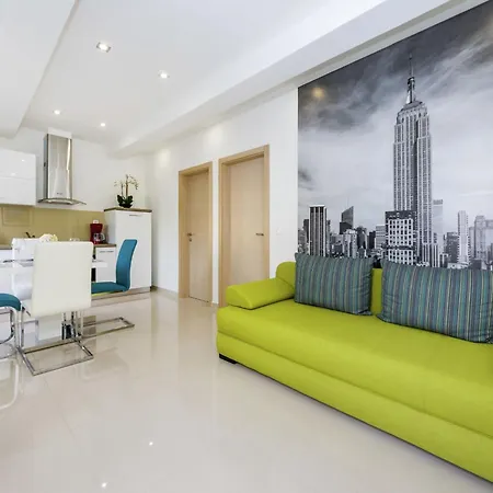 Attractive In With Garden Apartamento *
