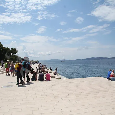 Apartamento Attractive In With Garden Zadar