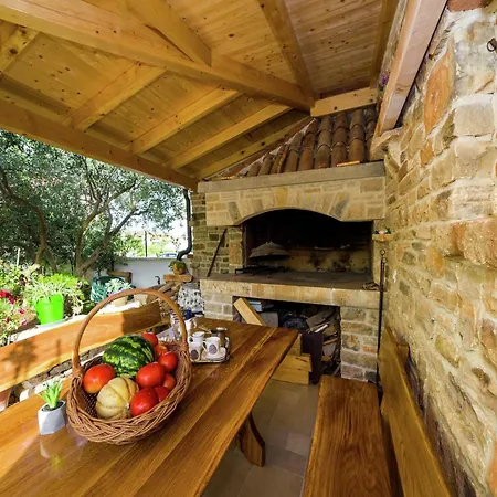 Apartamento Attractive In With Garden