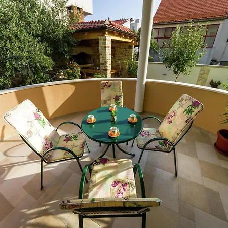 Attractive In With Garden
